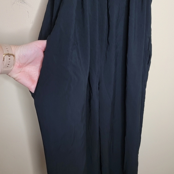 NWT Everyday Chic Boutique | Black Jumpsuit with Side Pockets Size Small - Picture 3 of 7